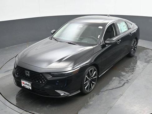 New 2026 Honda Accord Touring image 32