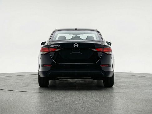 Used 2025 Nissan Sentra SV image 7