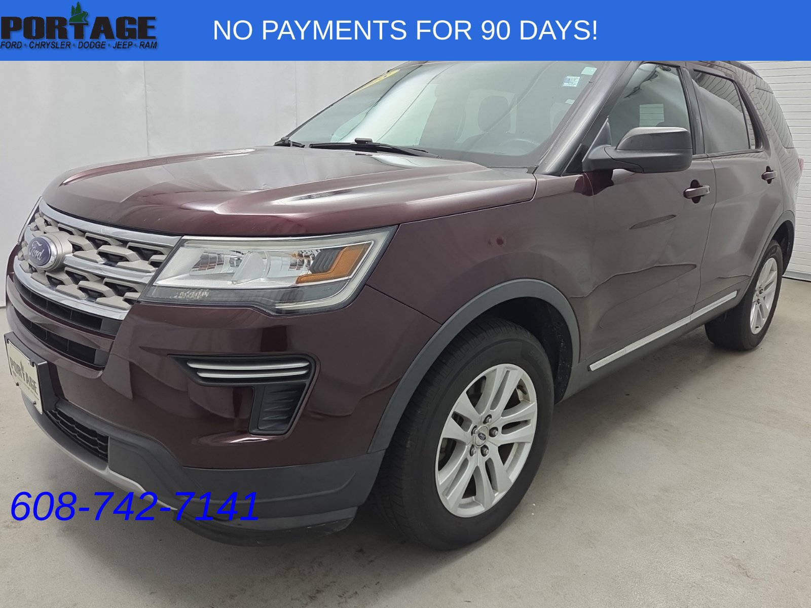 Used 2018 Ford Explorer XLT AWD/4WD image 3