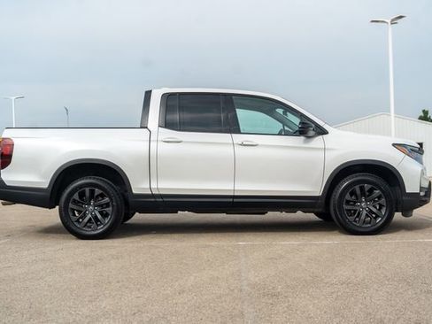 Used 2023 Honda Ridgeline Sport image 8