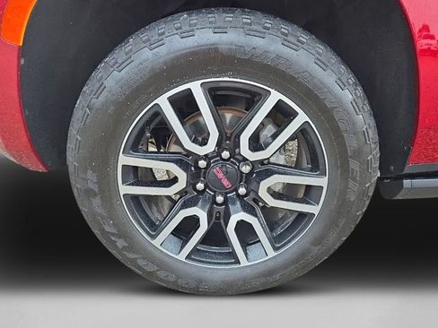 Used 2023 GMC Yukon AT4 AWD/4WD image 8