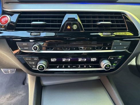 Used 2019 BMW M5 image 24