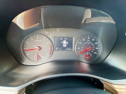 Used 2018 Kia Cadenza Premium image 37