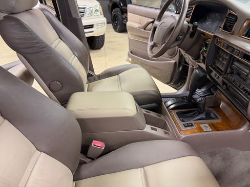 Used 1997 Toyota Land Cruiser AWD/4WD image 30