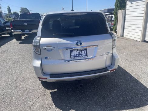 Used 2014 Toyota RAV4 EV FWD image 4