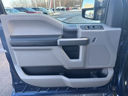 Used 2016 Ford F150 XLT w/ Equipment Group 302A Luxury image 9