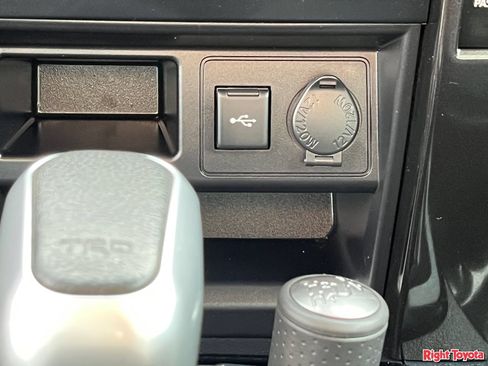 Certified 2023 Toyota 4Runner TRD Off-Road Premium w/ Moonroof Package AWD/4WD image 27