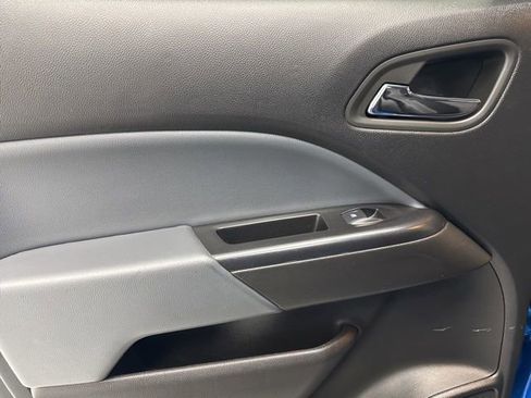 Used 2022 Chevrolet Colorado Z71 w/ Safety Package image 23