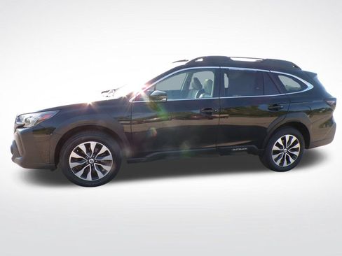 Used 2023 Subaru Outback Limited XT AWD/4WD image 3
