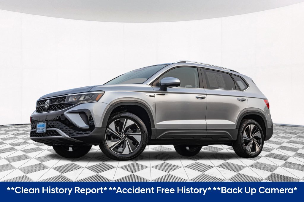 Certified 2023 Volkswagen Taos SE w/ Panoramic Sunroof Package AWD/4WD image 2