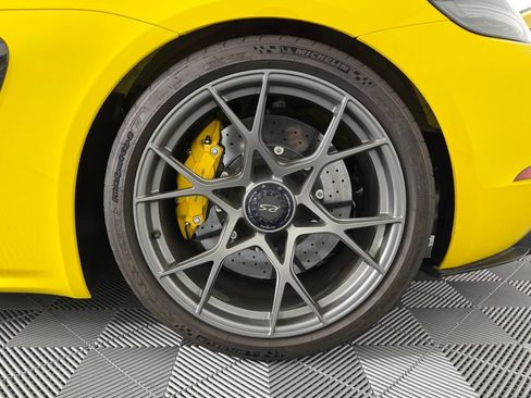 Certified 2024 Porsche 718 Boxster Spyder RS RWD image 15