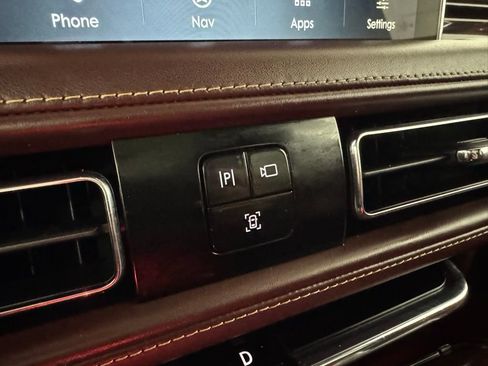 Certified 2023 Lincoln Aviator Black Label w/ Dynamic Handling Package image 59