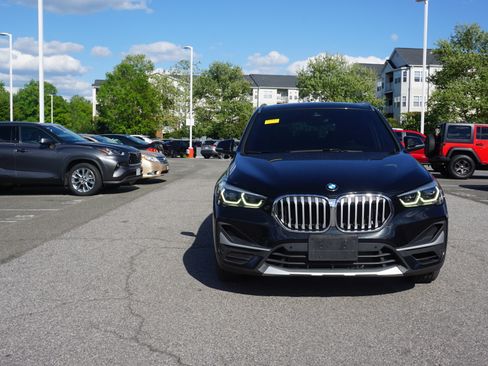 Used 2021 BMW X1 xDrive28i w/ Premium Package image 2