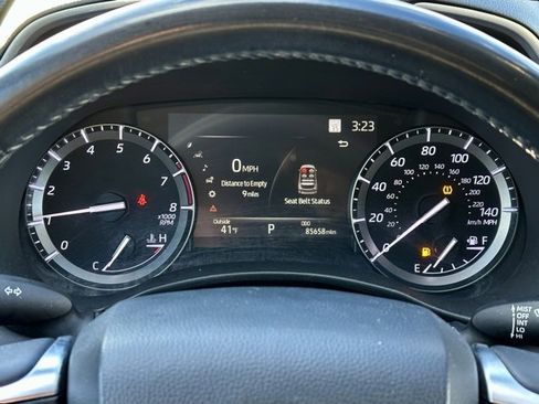 Used 2020 Toyota Highlander XLE image 38