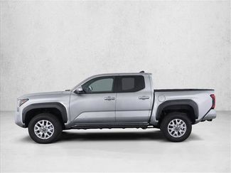 Used 2025 Toyota Tacoma SR5 AWD/4WD video 4