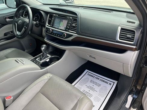 Used 2016 Toyota Highlander Limited Platinum AWD/4WD image 21