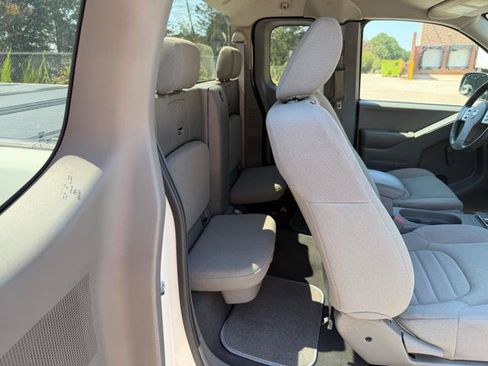 Used 2019 Nissan Frontier S RWD image 17