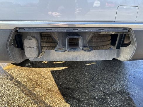 Certified 2023 Chevrolet Suburban High Country image 4