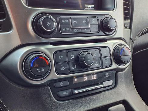 Used 2019 Chevrolet Tahoe LS image 11