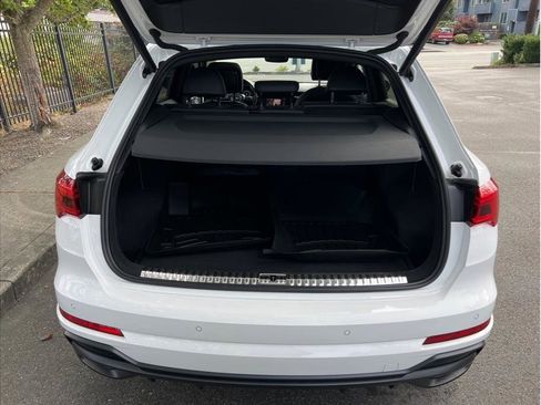 Used 2020 Audi Q3 2.0T Premium Plus w/ Premium Plus Package image 19