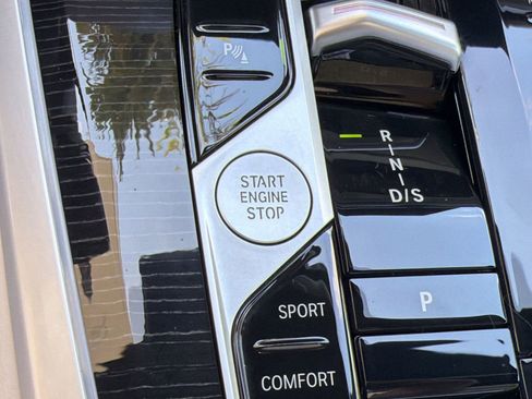 Used 2024 BMW X5 M60i w/ Climate Comfort Package image 25