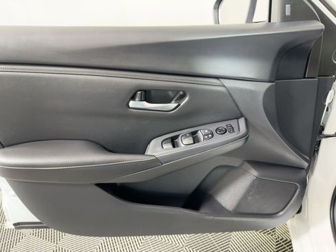 Used 2023 Nissan Sentra SV image 11