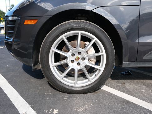 Used 2017 Porsche Macan image 10