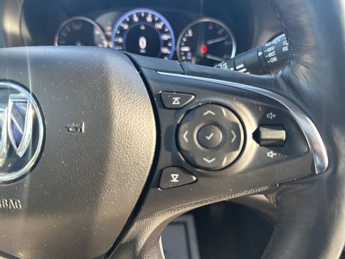 Used 2021 Buick Enclave Avenir w/ Avenir Technology Package image 28