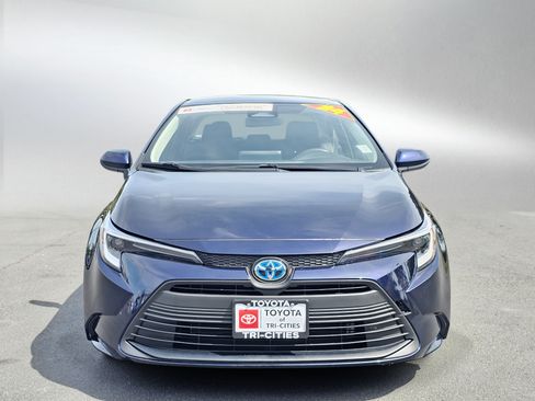Used 2024 Toyota Corolla LE FWD image 7