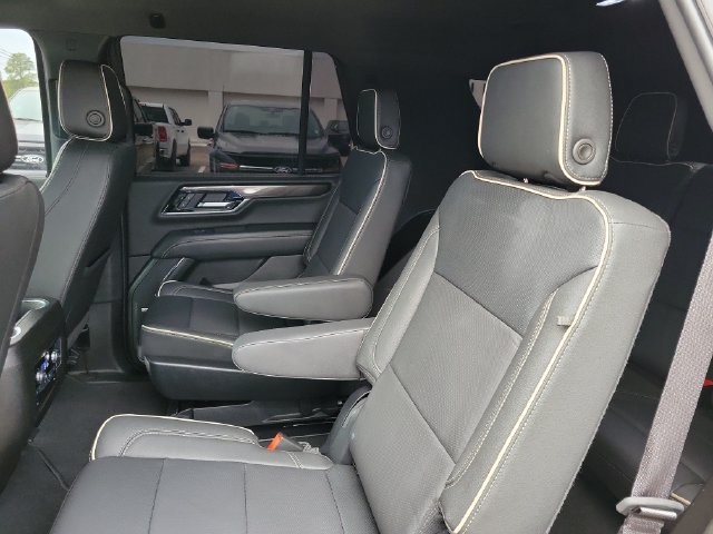 Used 2026 GMC Yukon Elevation RWD image 11