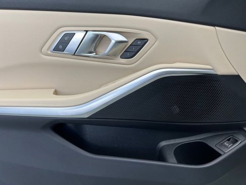 Used 2019 BMW 330i xDrive Sedan w/ Convenience Package image 21