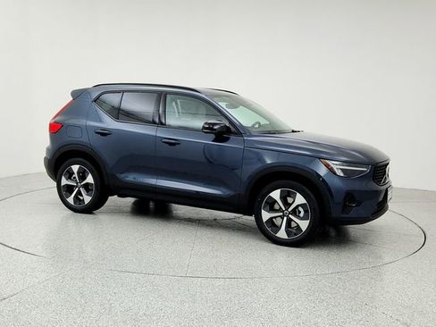 New 2026 Volvo XC40 B4 Plus w/ Climate Package image 3