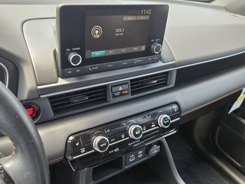 Certified 2025 Honda Pilot Sport image 19