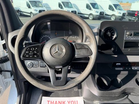 Used 2019 Mercedes-Benz Sprinter 170 image 13