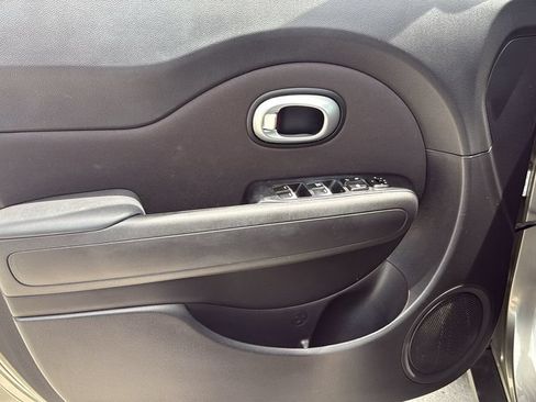 Used 2019 Kia Soul w/ Convenience Package FWD image 19
