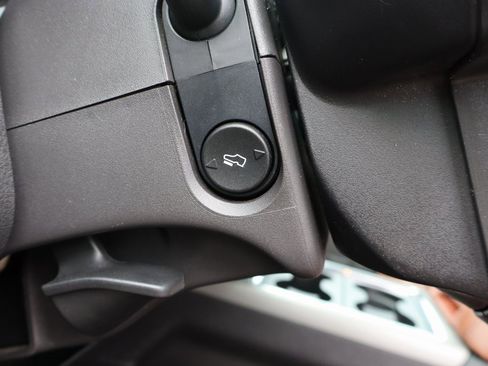 Used 2012 Ford F250 King Ranch w/ King Ranch w/Chrome Pkg image 14