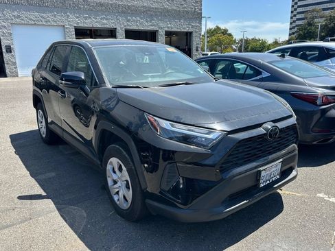 Used 2025 Toyota RAV4 LE AWD/4WD image 2