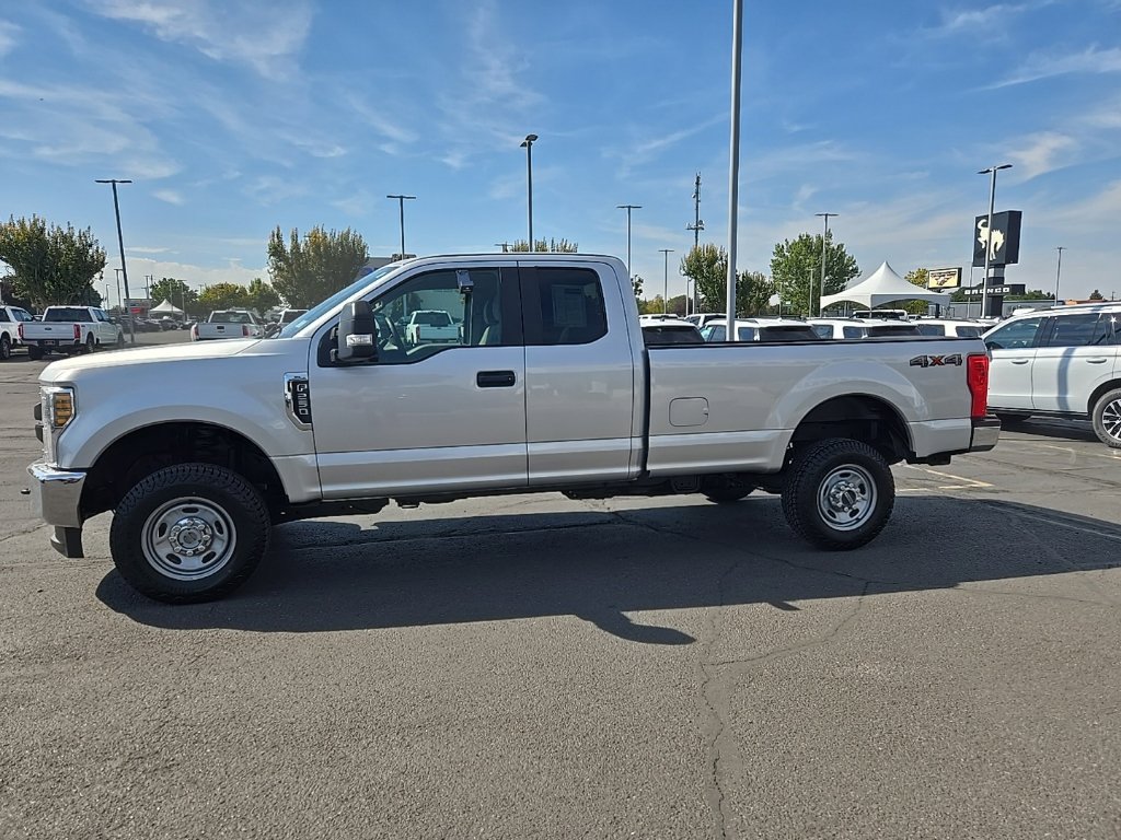 Used 2018 Ford F250 XL w/ Power Equipment Group AWD/4WD image 8
