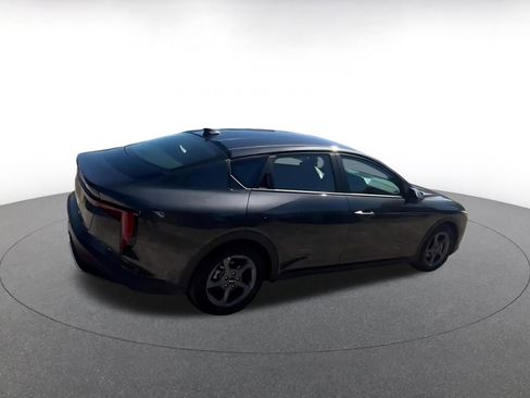 Used 2025 Kia K4 LXS FWD image 14