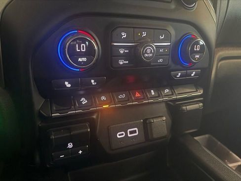 Used 2021 Chevrolet Silverado 1500 RST w/ Convenience Package II AWD/4WD image 11