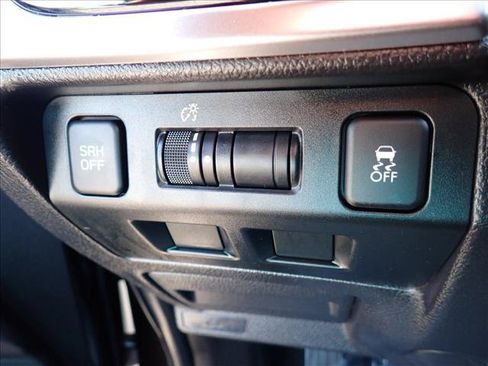 Used 2018 Subaru Forester 2.5i Premium AWD/4WD image 15