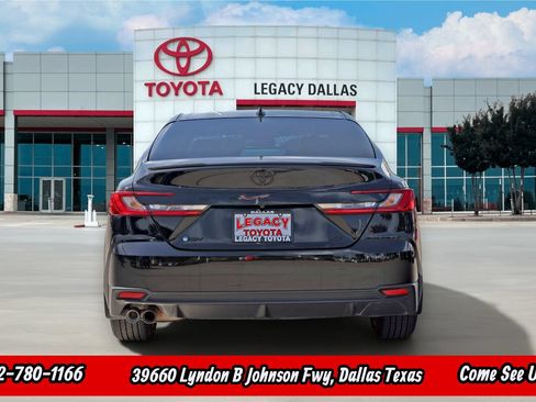 Used 2026 Toyota Camry SE w/ Convenience Package FWD image 9