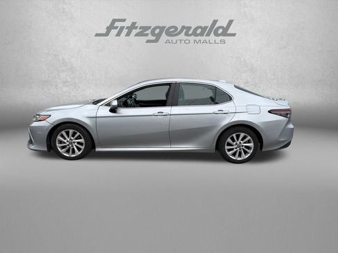Used 2021 Toyota Camry LE FWD image 2