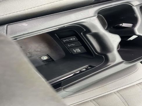 Used 2017 Honda CR-V EX image 25