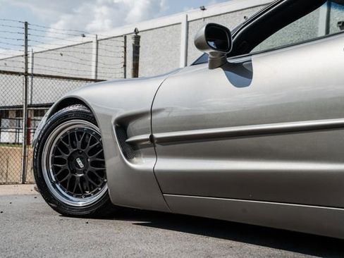 Used 1998 Chevrolet Corvette Convertible w/ Memory Pkg image 24