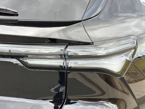 New 2026 Chevrolet Equinox EV LT image 31