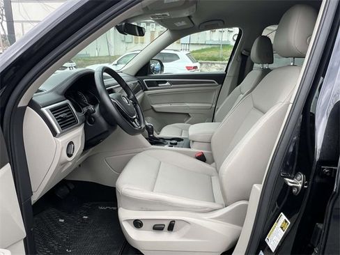 Used 2019 Volkswagen Atlas SE w/ Towing Package image 10