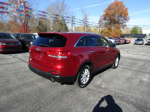Used 2017 Kia Sorento LX V6 AWD image 7