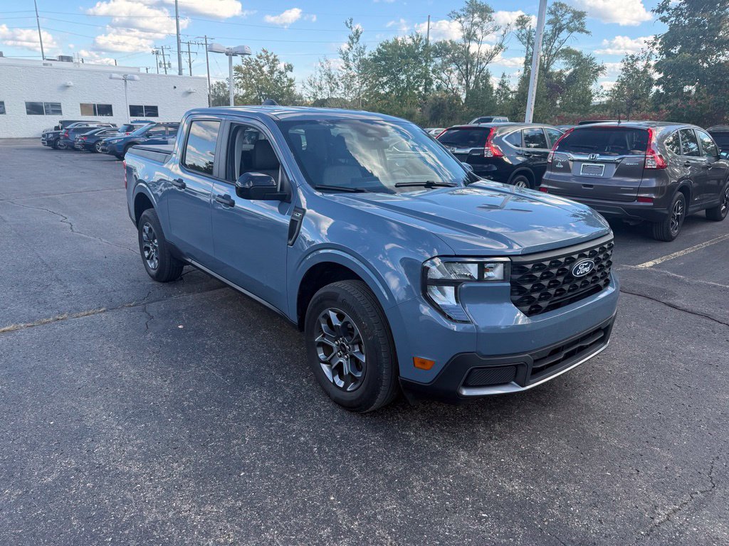 Used 2025 Ford Maverick XLT w/ Equipment Group 301A AWD/4WD image 4