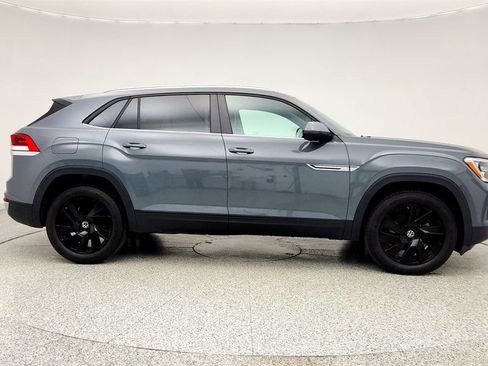 Used 2024 Volkswagen Atlas Cross Sport SE FWD image 4